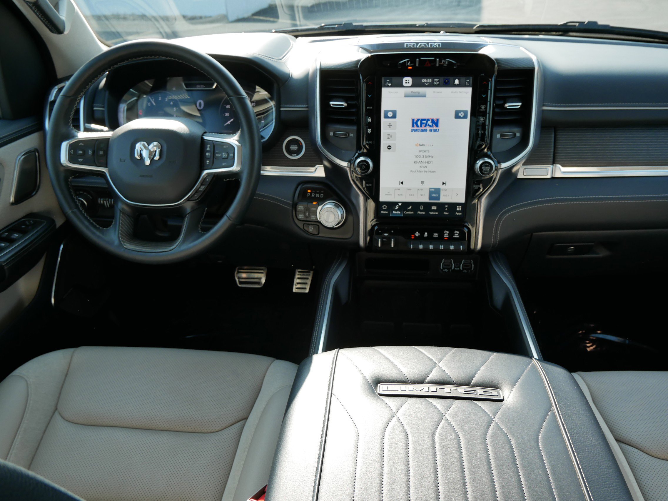 2023 Ram 1500 Limited photo 13