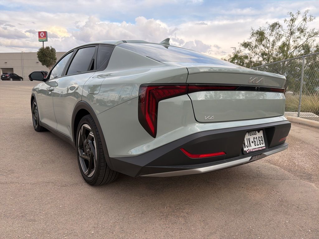 2025 Kia K4 EX photo 4