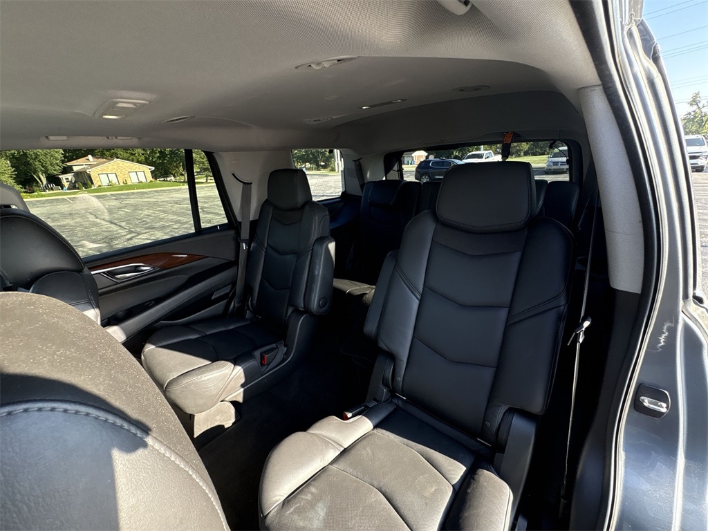 2018 Cadillac Escalade Luxury photo 25