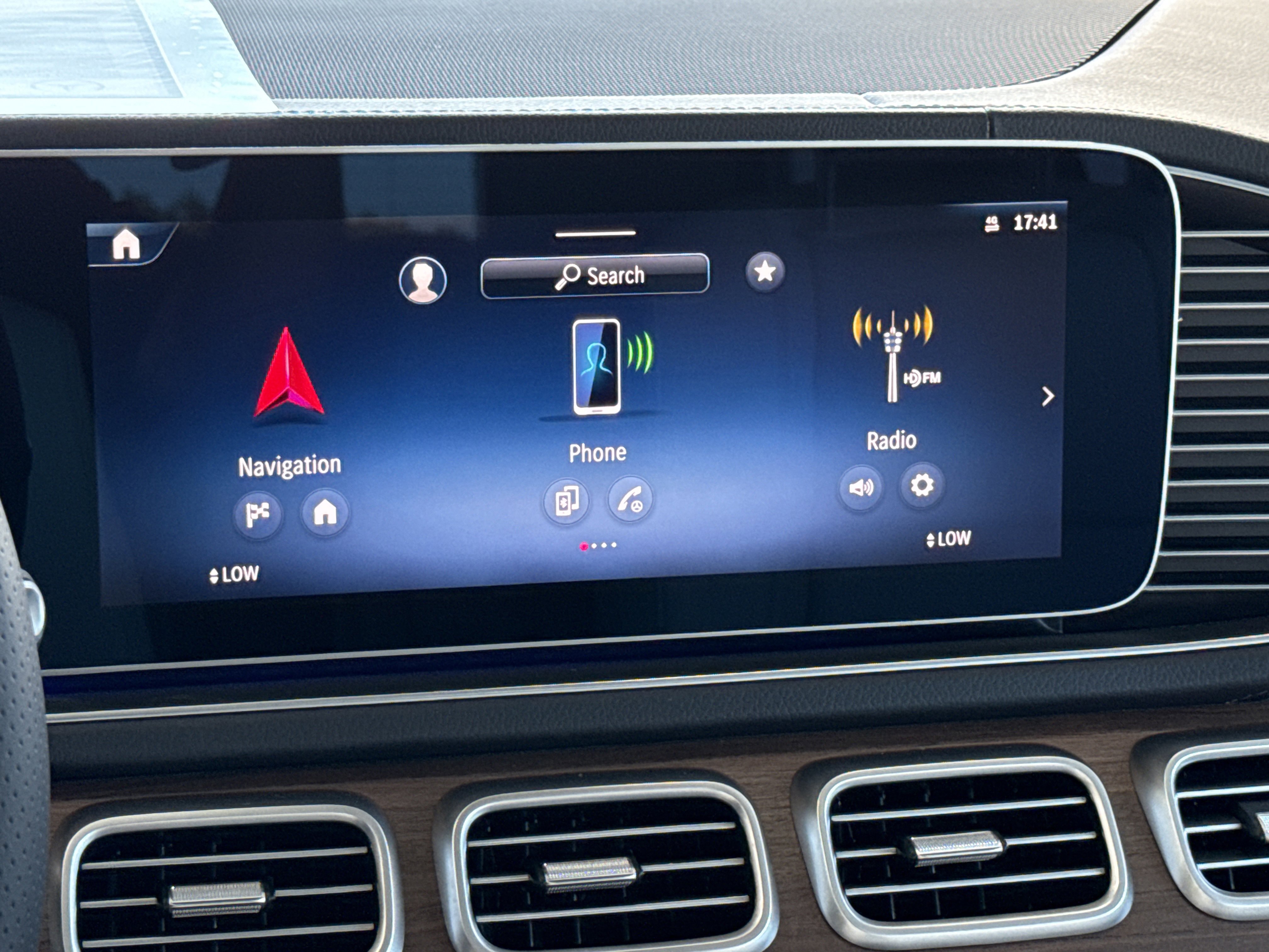 2026 Mercedes Benz GLS 450 4MATIC photo 7