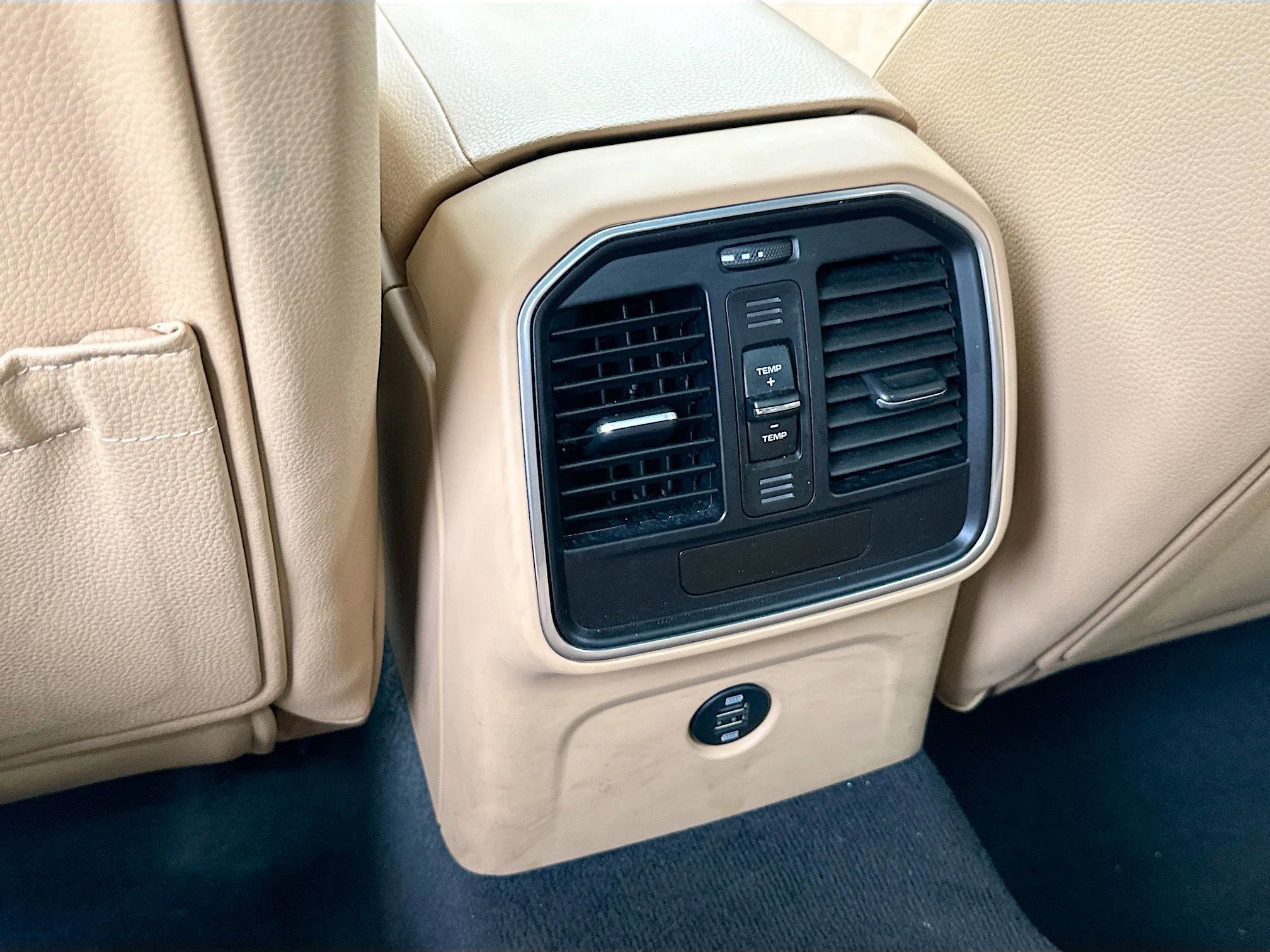 2018 Porsche Macan photo 23