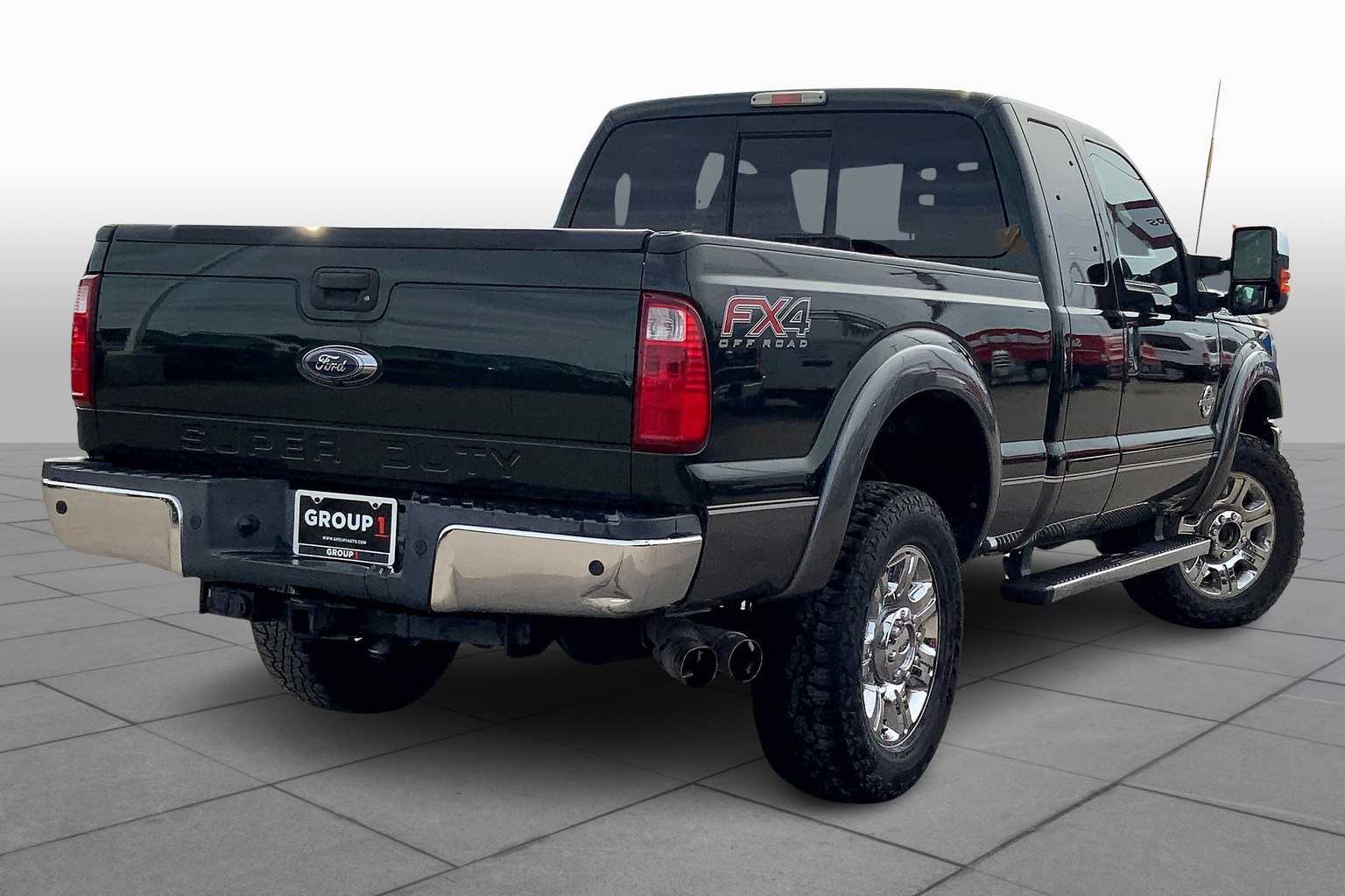 2015 Ford F-350 Lariat photo 12