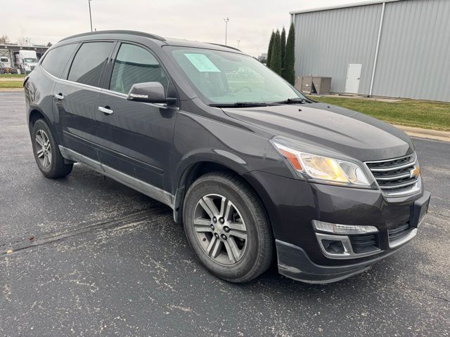 2017 Chevrolet Traverse 1LT photo 4