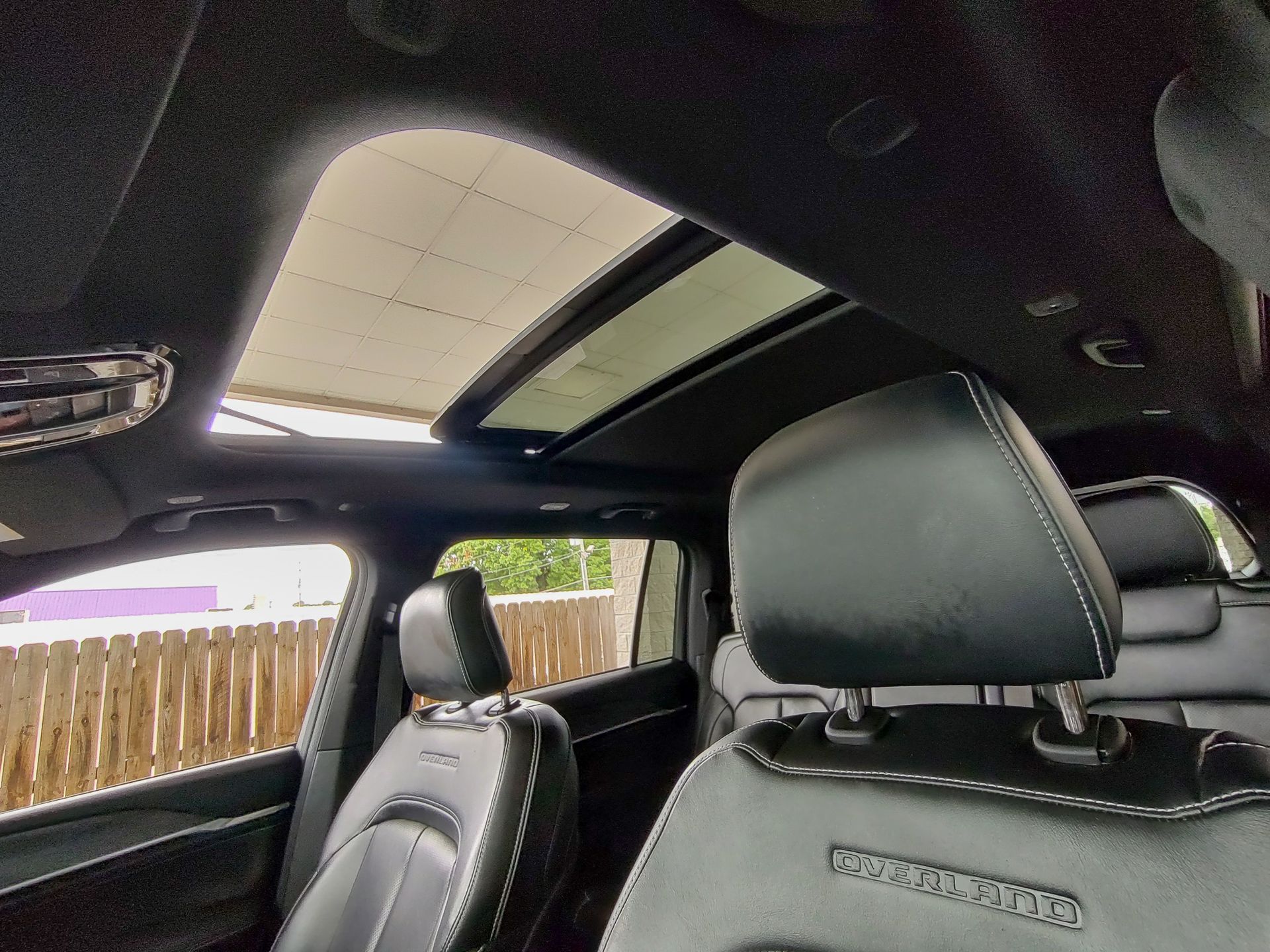 2022 Jeep Grand Cherokee Overland photo 7