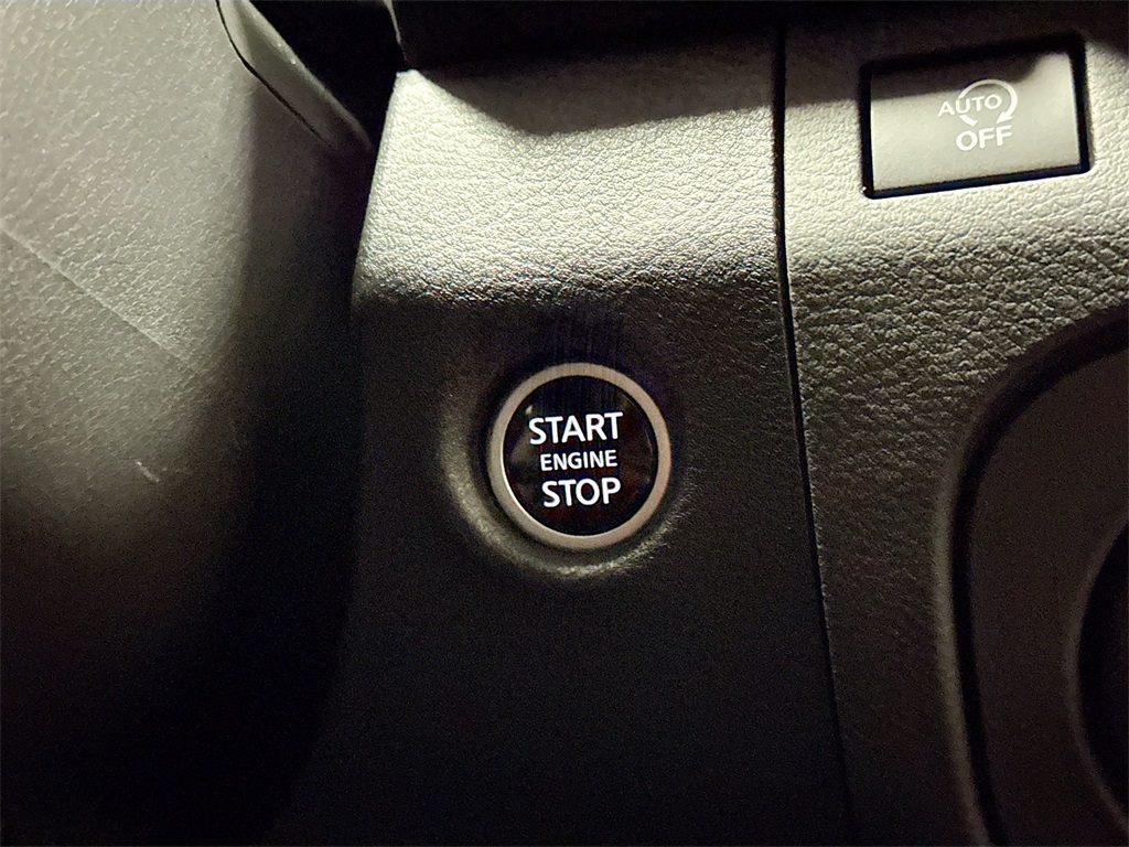 2025 Nissan Frontier PRO-4X photo 30