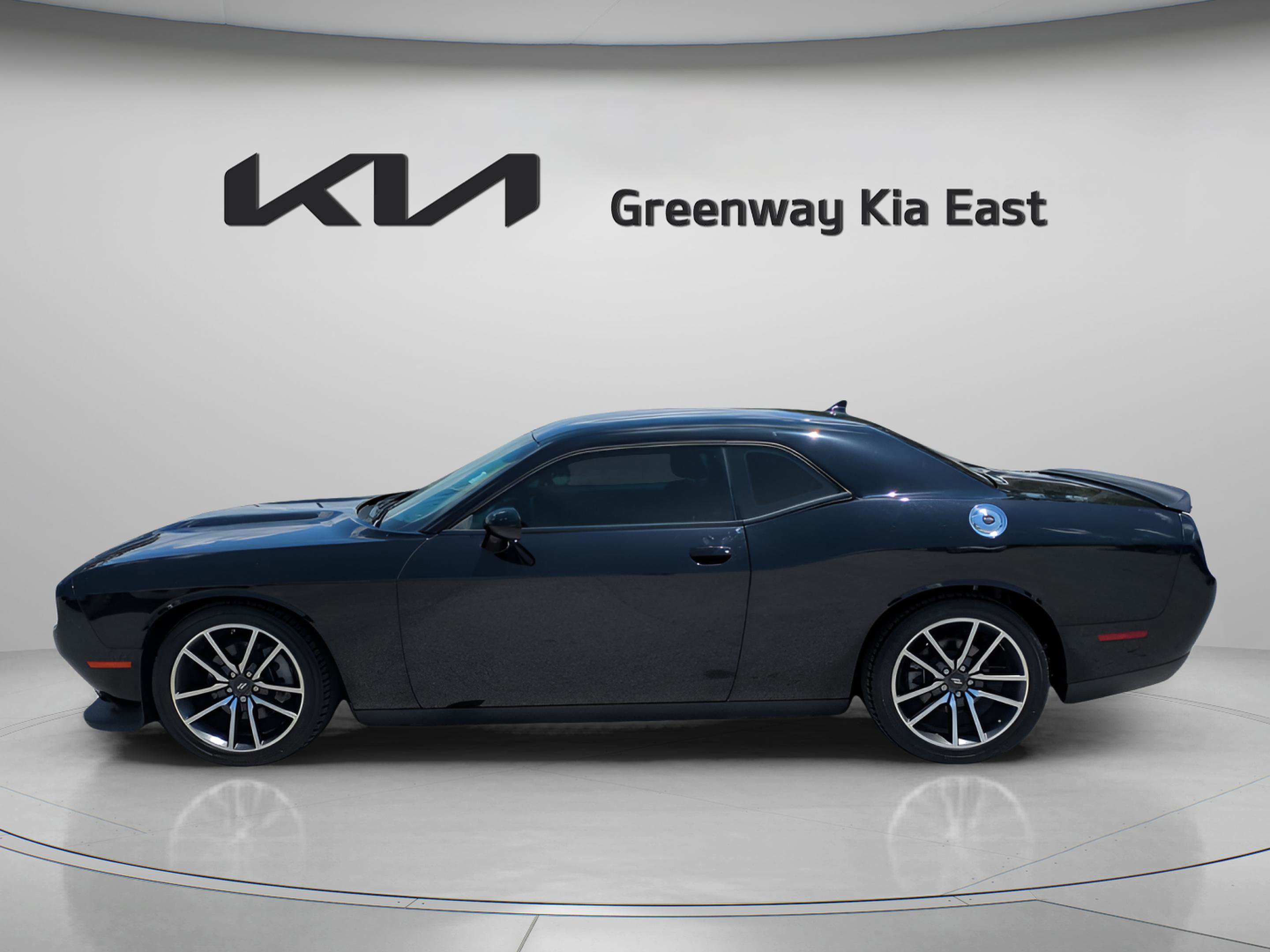 2023 Dodge Challenger GT photo 4