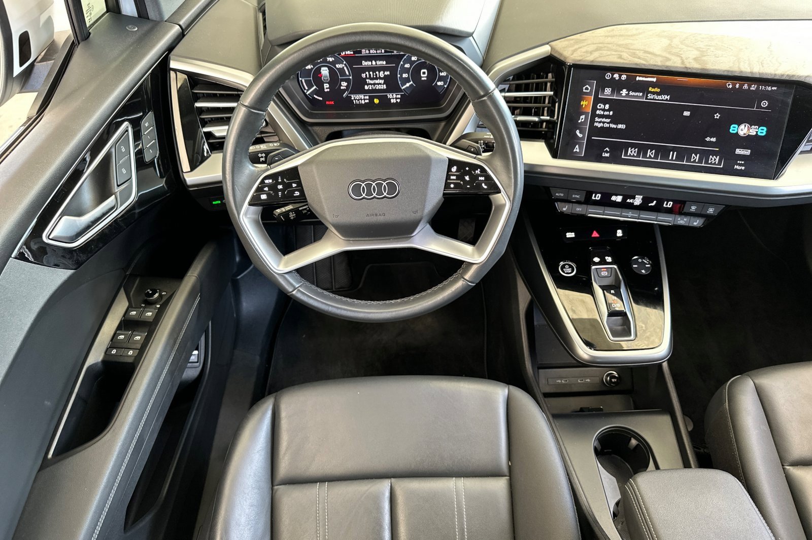 2023 Audi Q4 50 E-tron Prestige photo 8