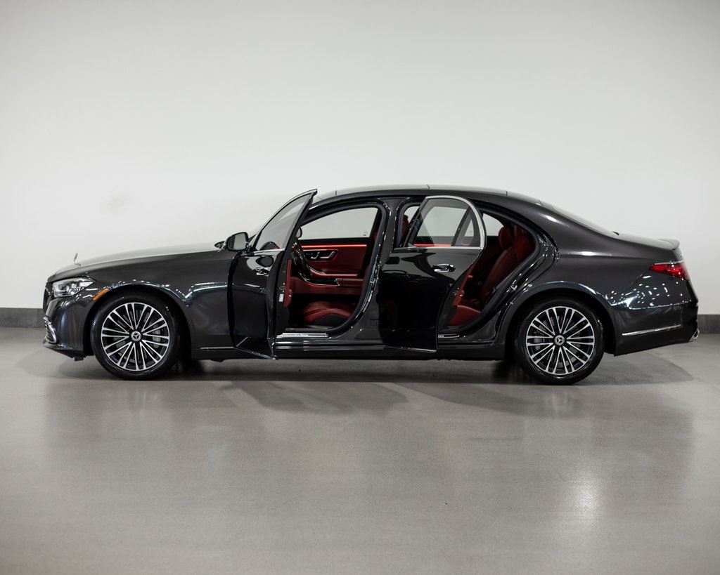 2023 Mercedes Benz S 580 4MATIC photo 2