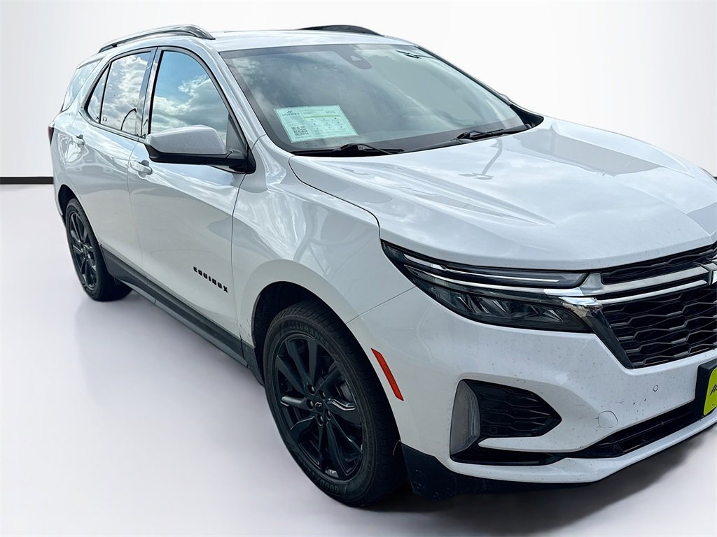 2023 Chevrolet Equinox RS photo 3