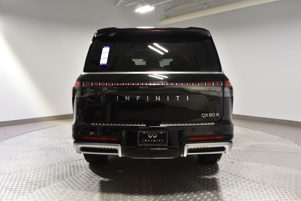 2026 Infiniti QX80 Luxe photo 3