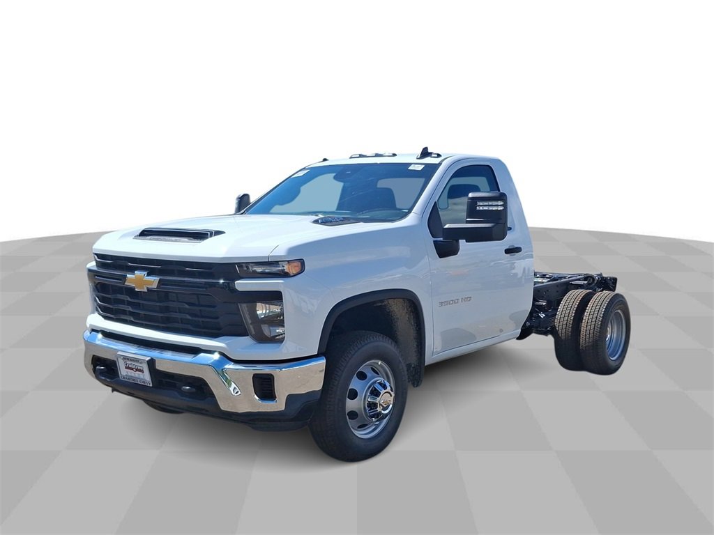 2025 Chevrolet Silverado 3500HD Work Truck's photo