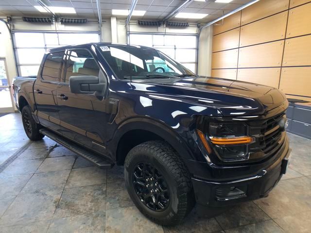 2025 Ford F-150 XLT photo 2