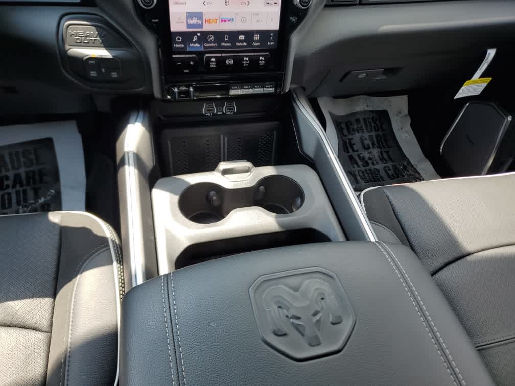 2025 Ram 2500 Laramie photo 21
