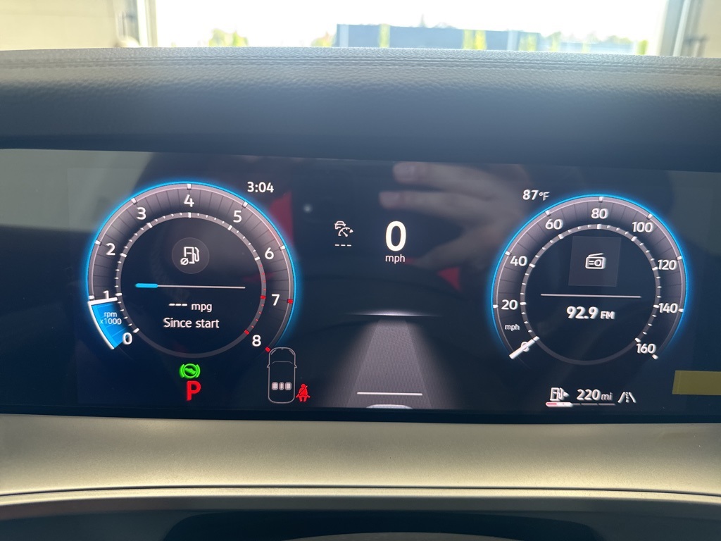 2025 Volkswagen Tiguan SE photo 13