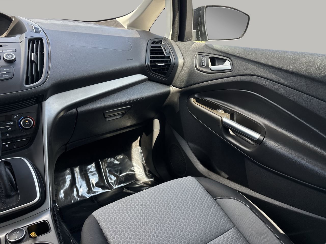 2017 Ford C-Max Hybrid SE photo 15