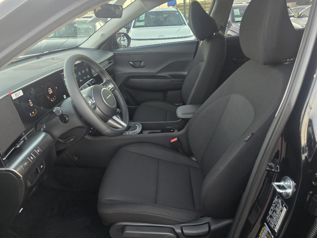 2026 Hyundai Kona SEL photo 10