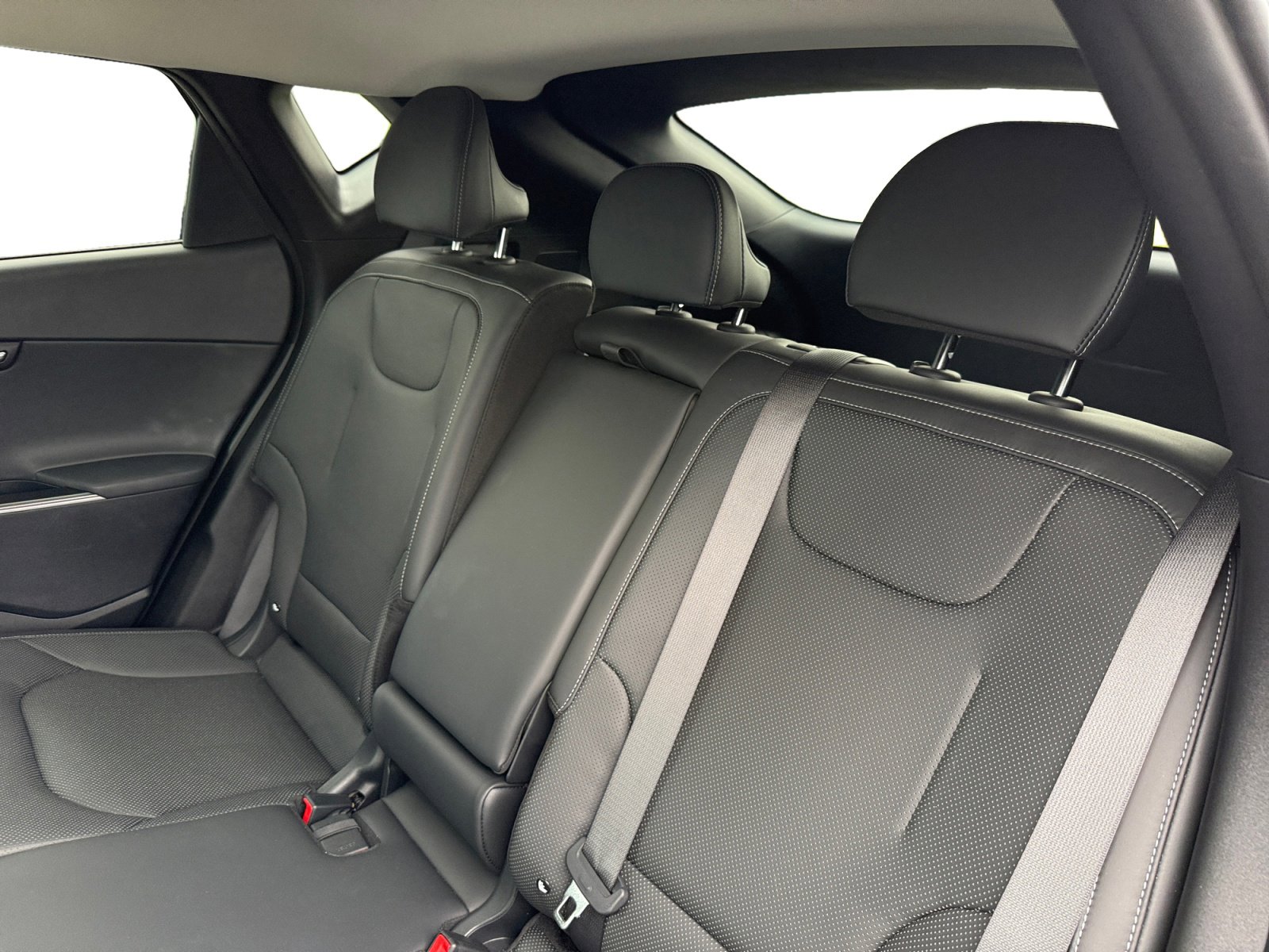 2023 Kia EV6 Wind photo 16