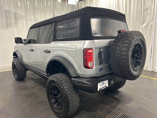 2022 Ford Bronco Black Diamond photo 5