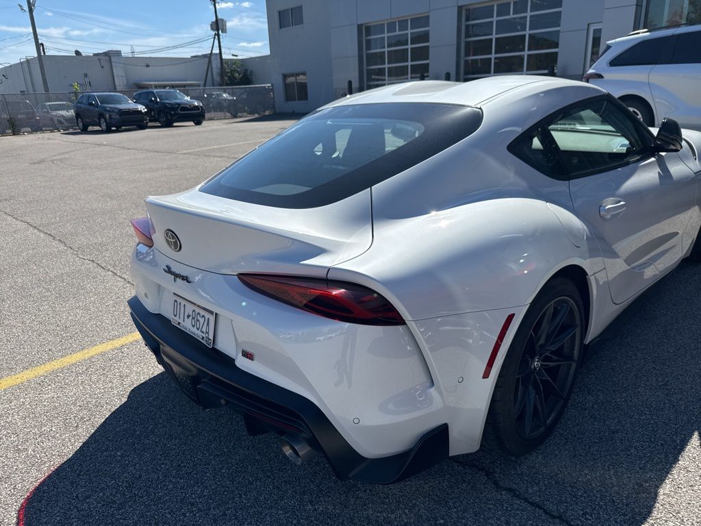 2024 Toyota Supra 3.0 Premium photo 3