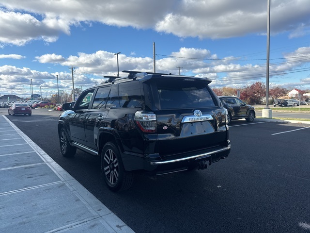 2022 Toyota 4Runner Limited photo 2