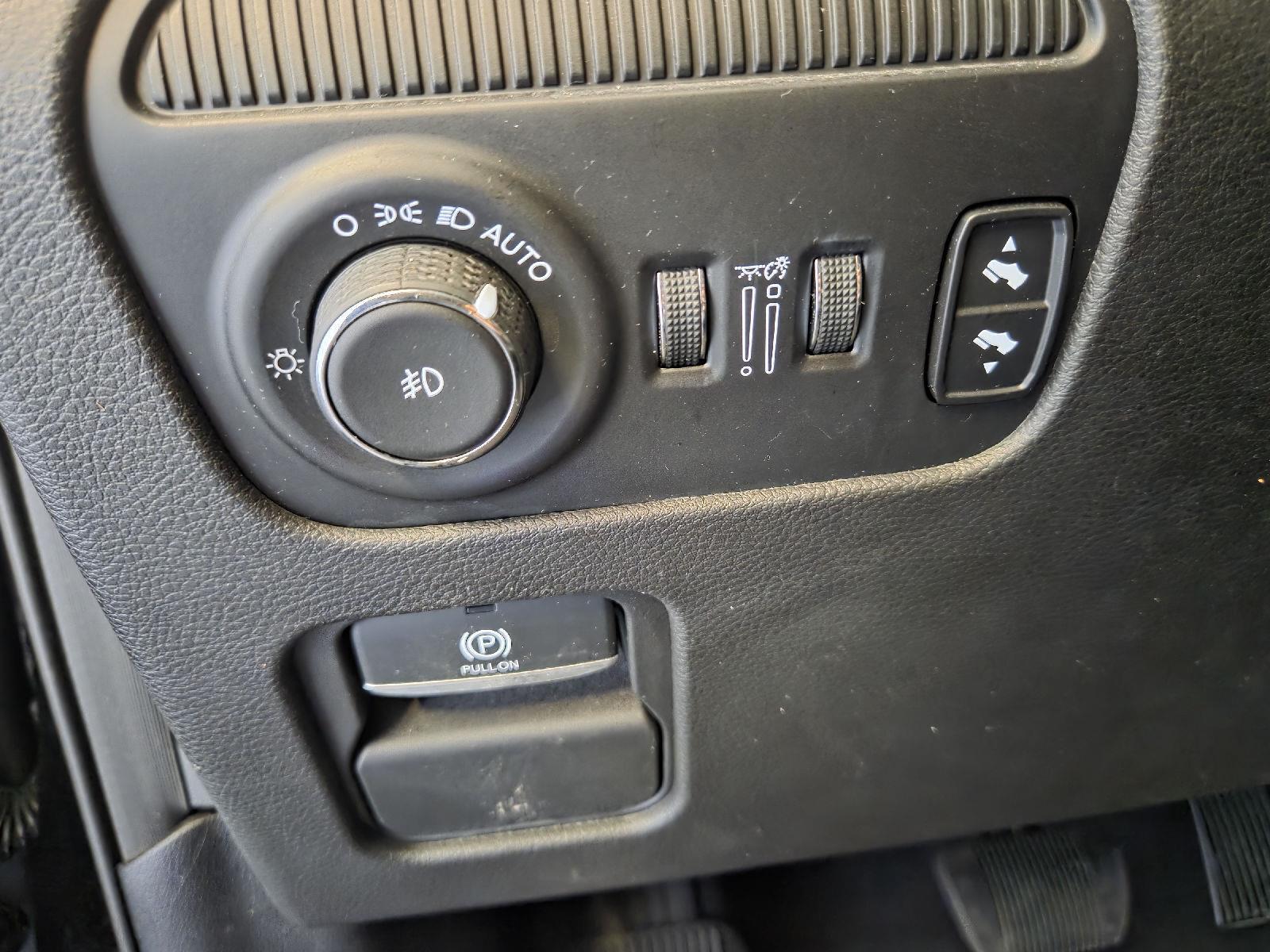 2024 Jeep Wagoneer L Series II Carbide photo 10
