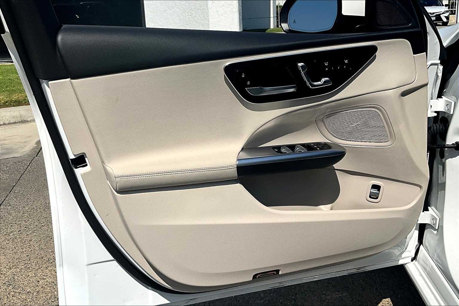 2025 Mercedes Benz C 300 photo 20