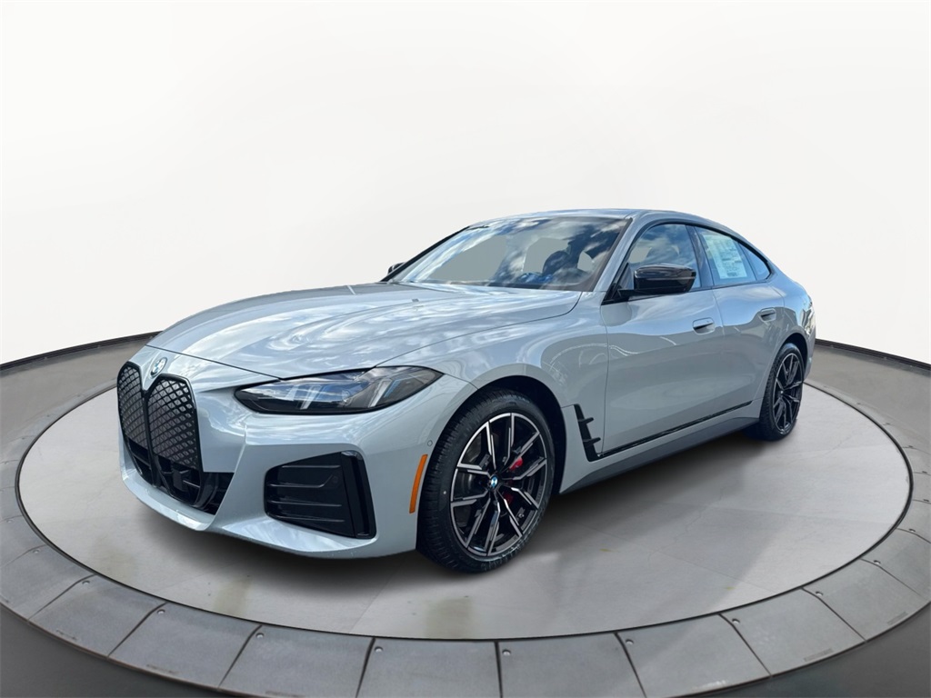 2025 BMW i4 40's photo