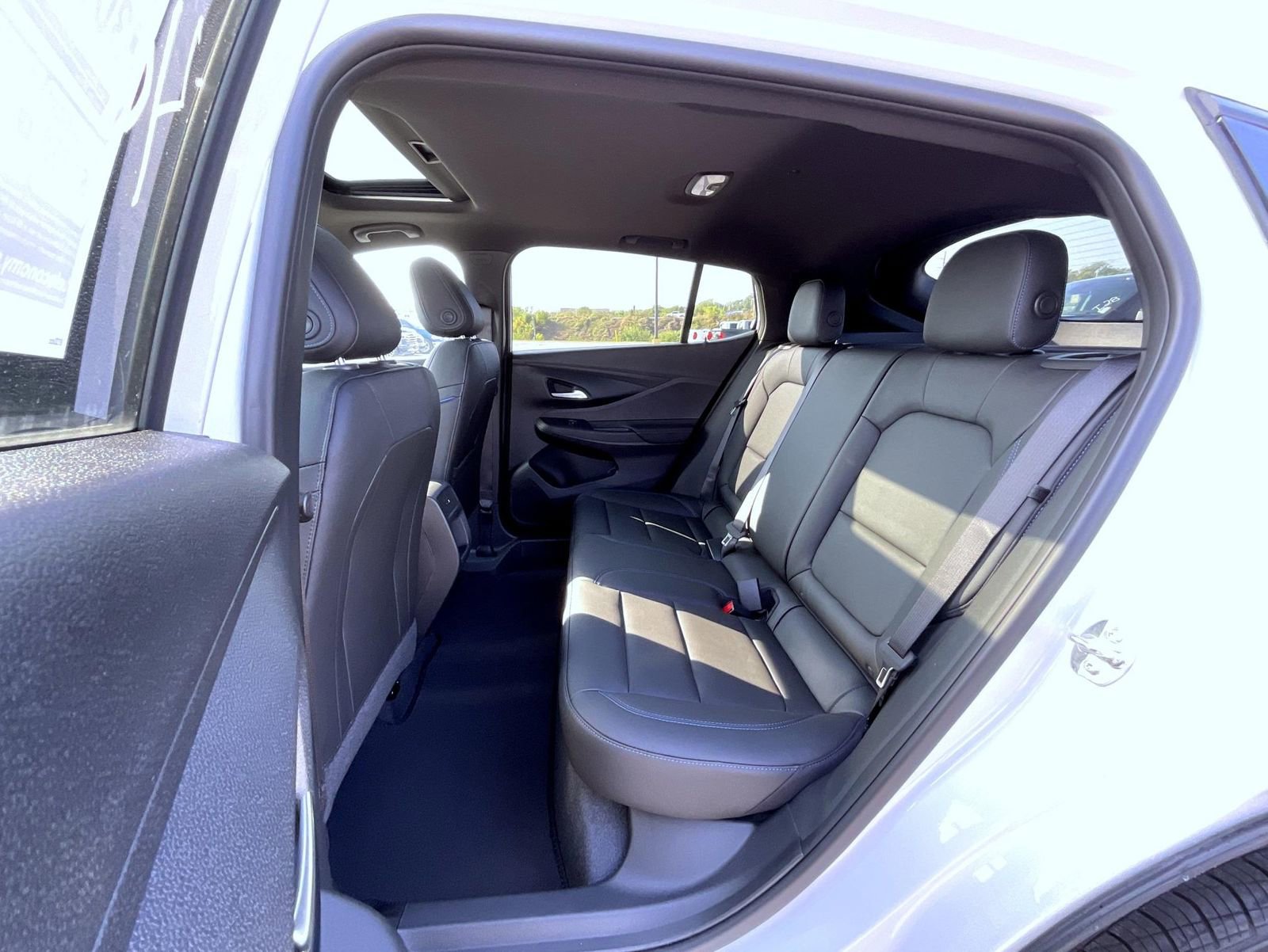 2025 Buick Envista ST photo 18