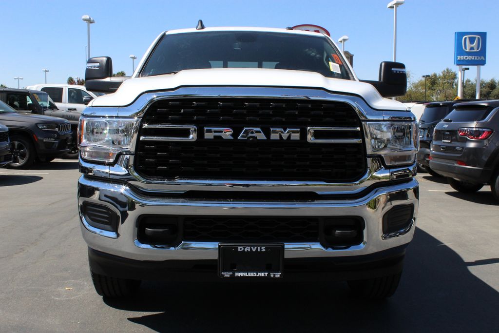 2024 Ram 2500 Tradesman photo 3