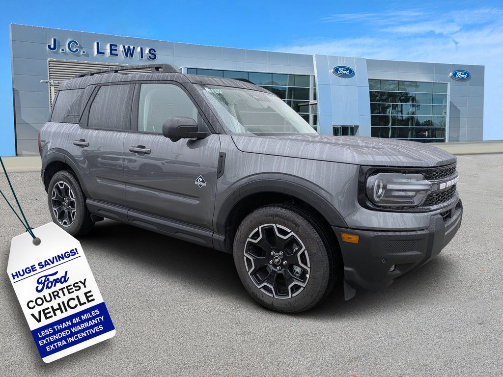 2025 Ford Bronco Sport Outer Banks's photo