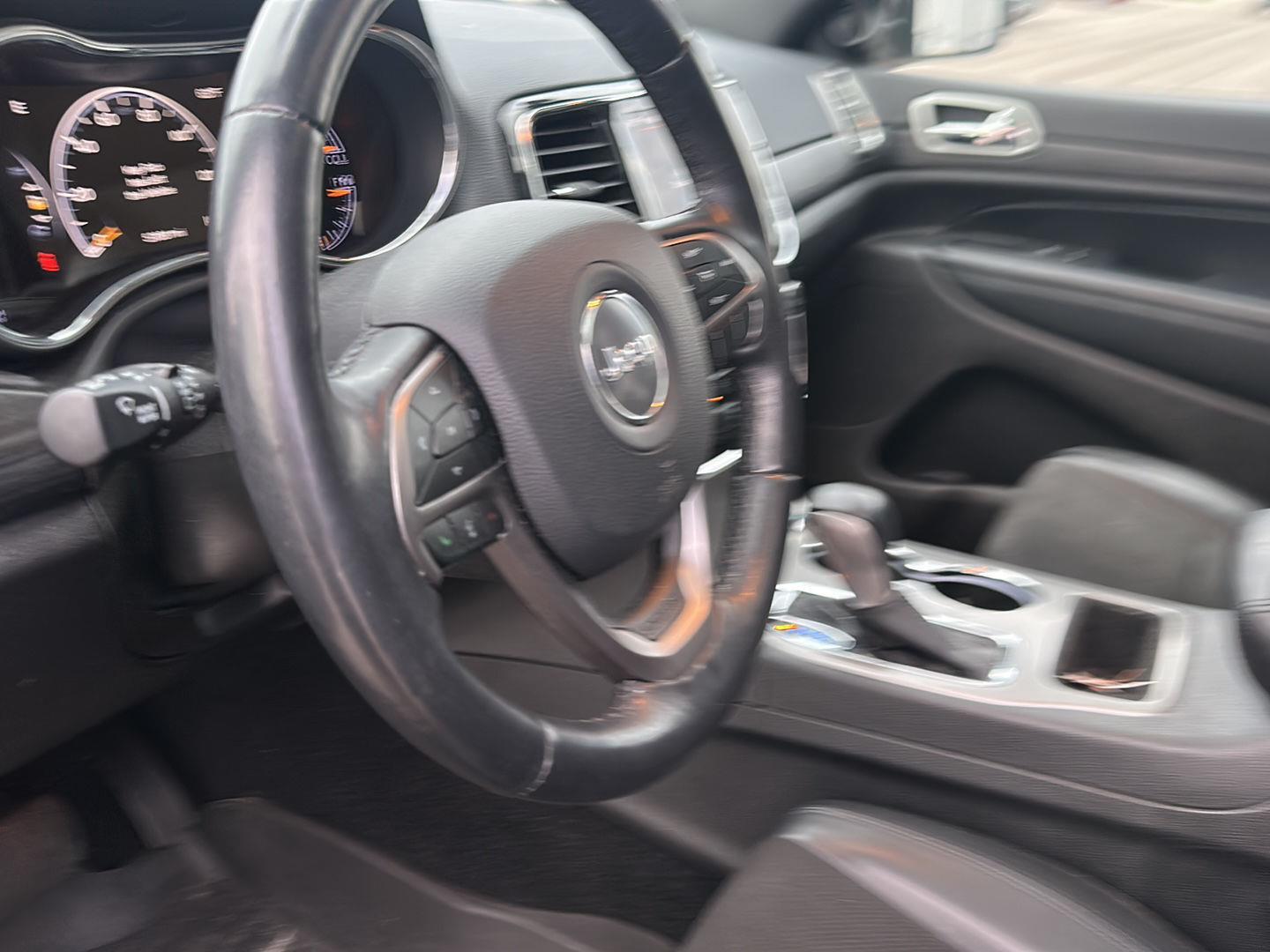 2021 Jeep Grand Cherokee Laredo X photo 8