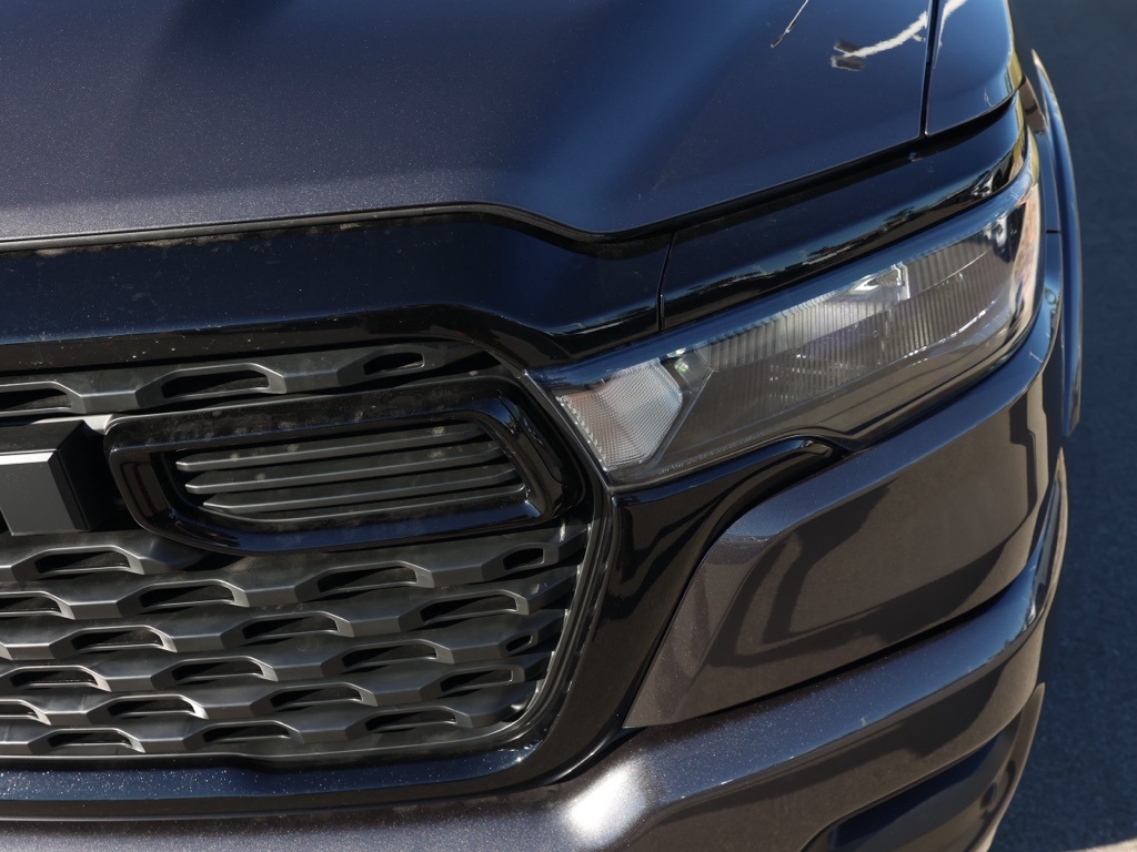 New 2026 Granite Crystal Metallic Clear-Coat Exterior Paint RAM Big Horn/Lone Star image 9