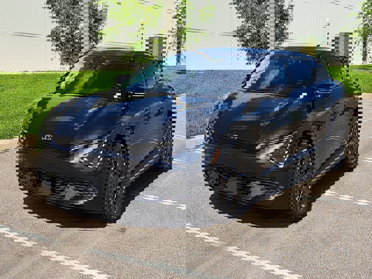 2025 Kia EV6 Light photo 2