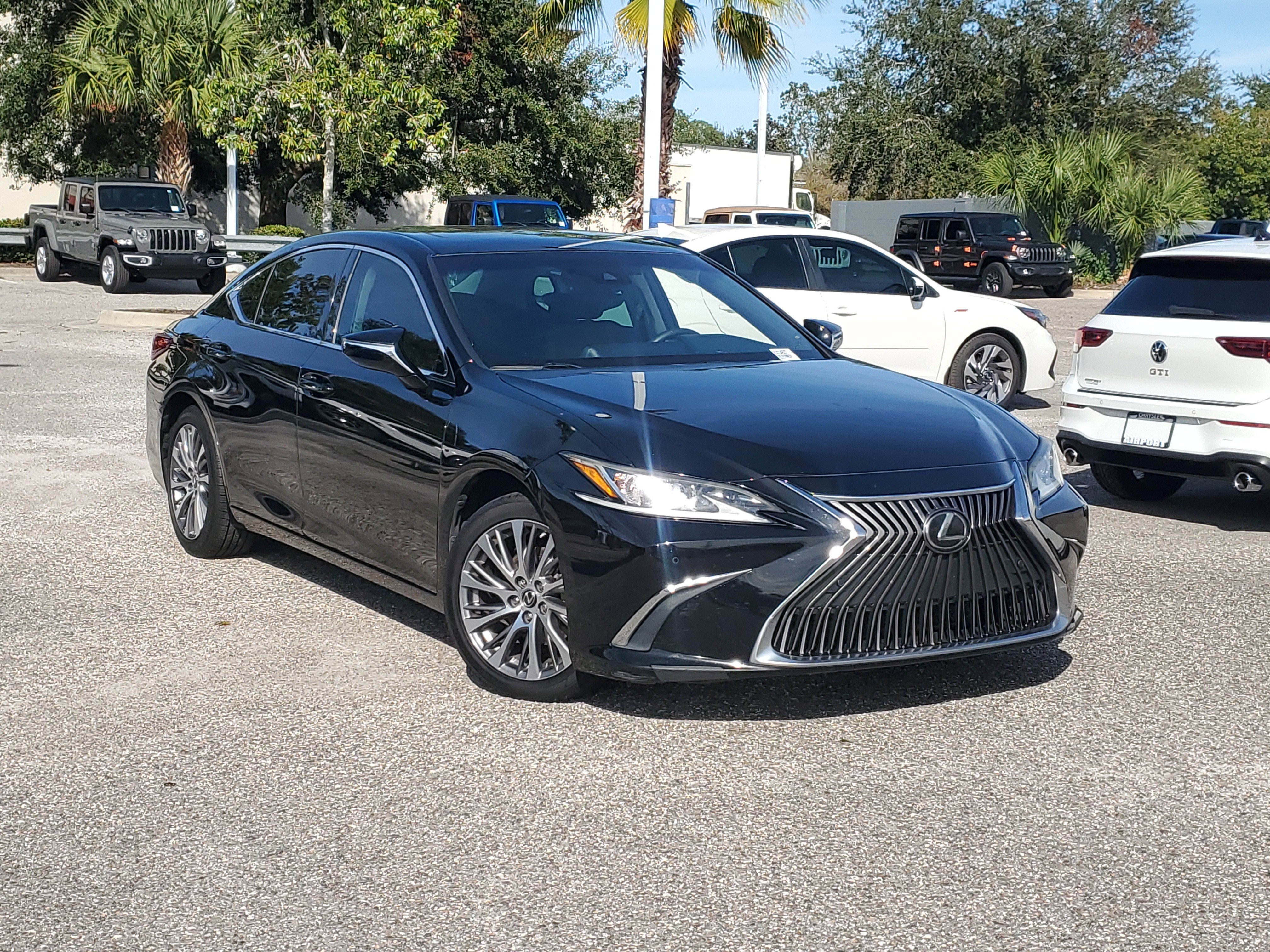 2019 Lexus ES 350's photo