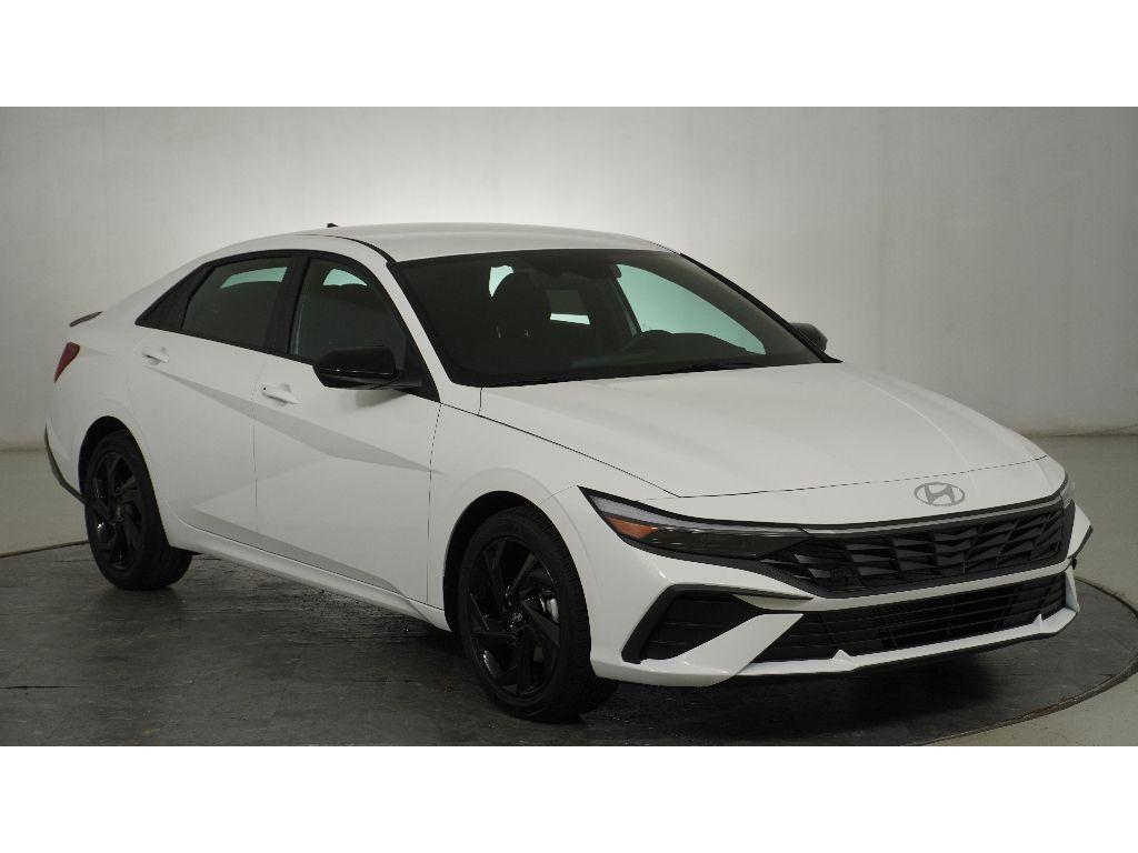 2026 Hyundai Elantra SEL's photo