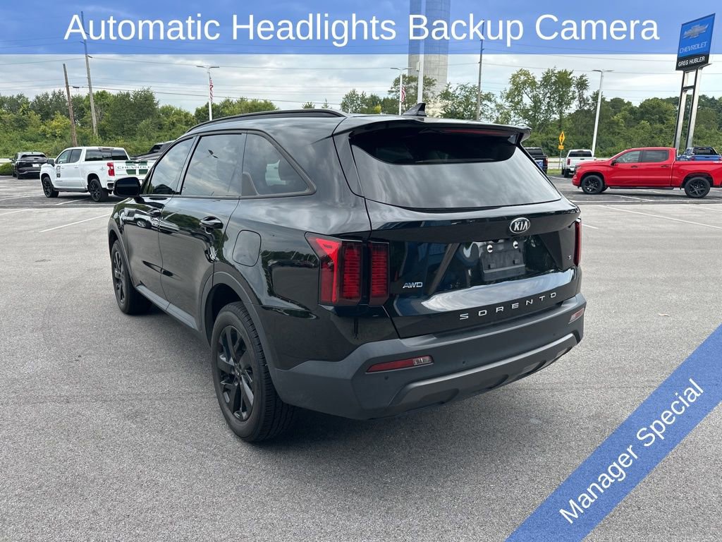 2021 Kia Sorento S photo 2