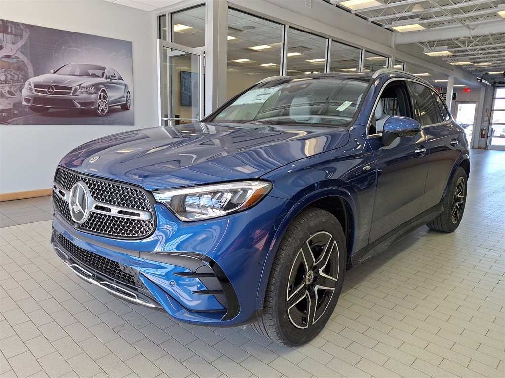 2025 Mercedes Benz GLC 350e 4MATIC photo 2