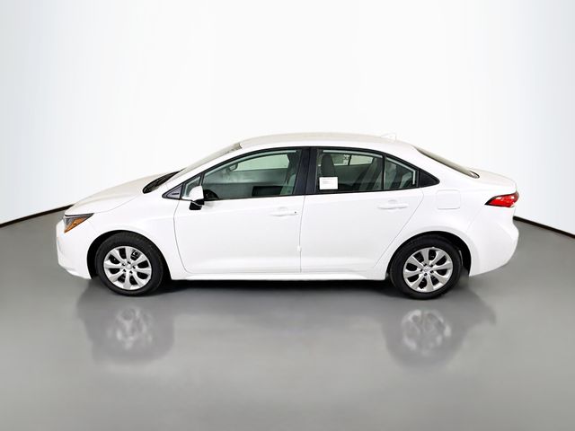 2026 Toyota Corolla LE photo 4