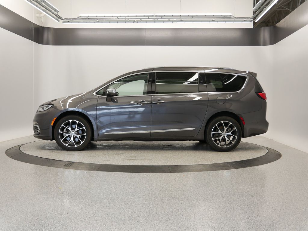 Used 2021 Chrysler Pacifica Limited with VIN 2C4RC3GG5MR595135 for sale in Coon Rapids, Minnesota