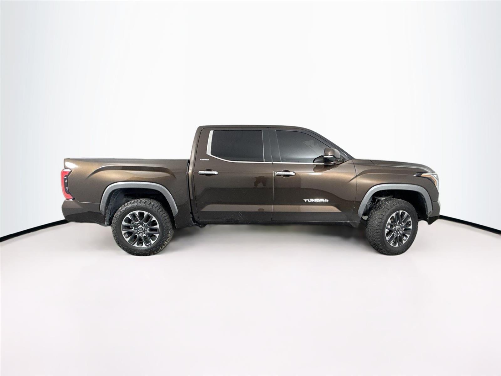 2023 Toyota Tundra Limited photo 4
