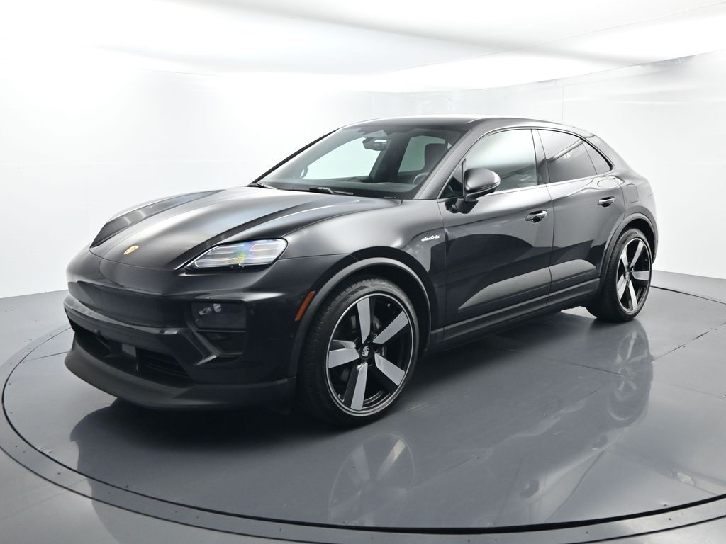 2024 Porsche Macan Base's photo