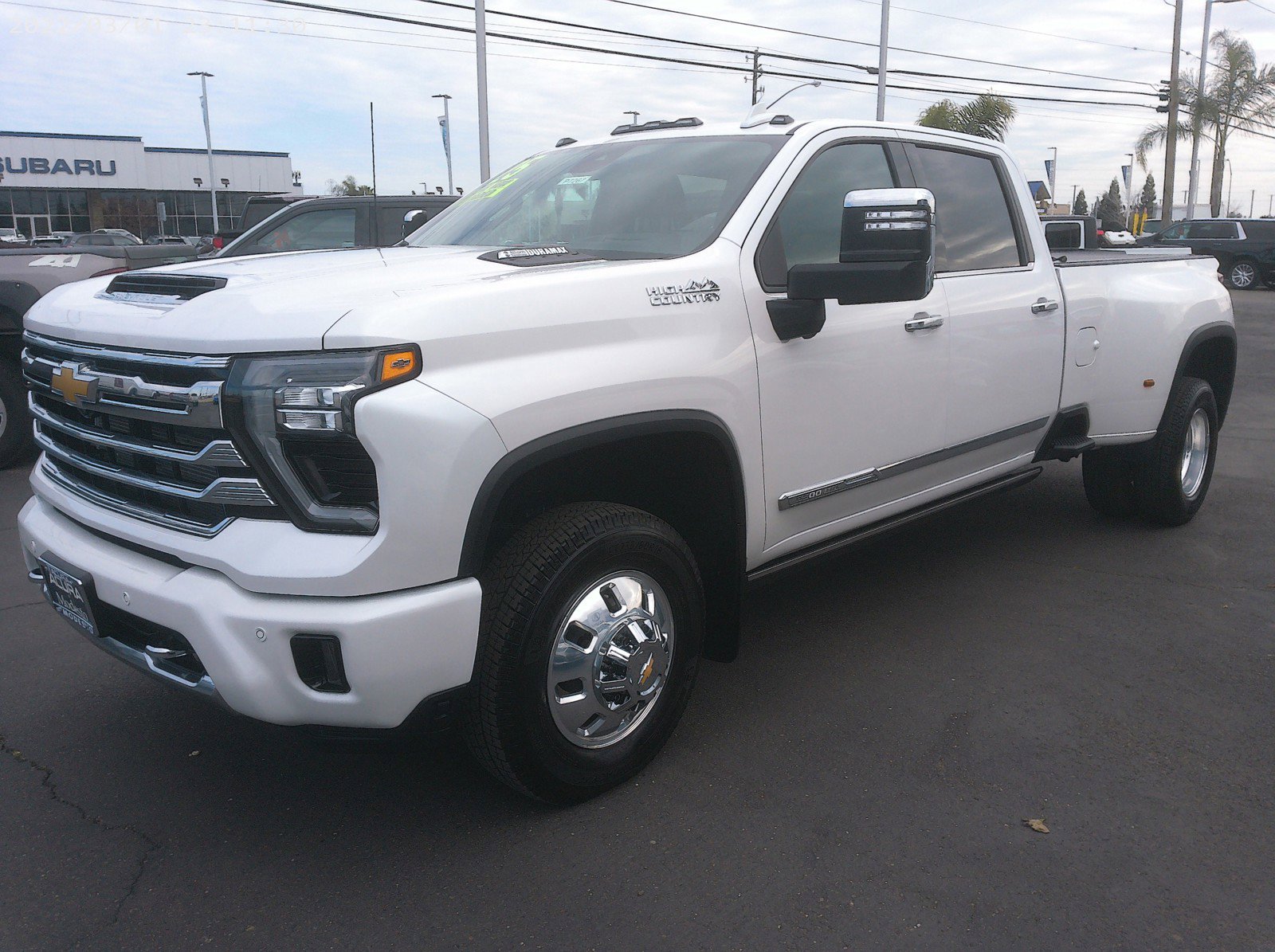 2025 Chevrolet Silverado 3500HD High Country photo 3