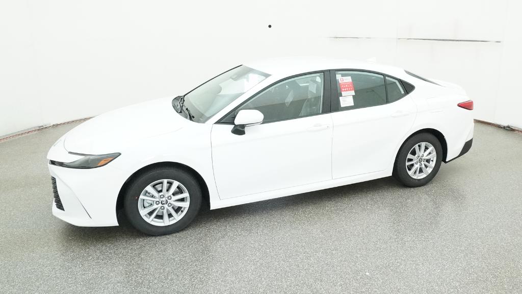 2025 Toyota Camry LE photo 8