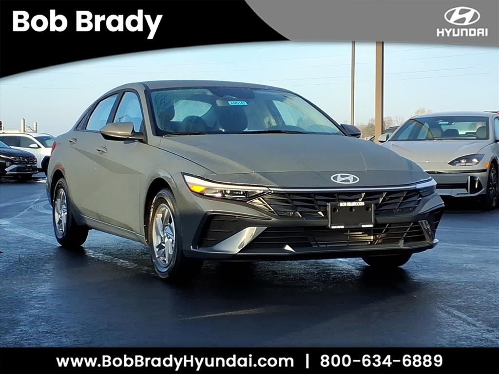 2026 Hyundai Elantra SE's photo