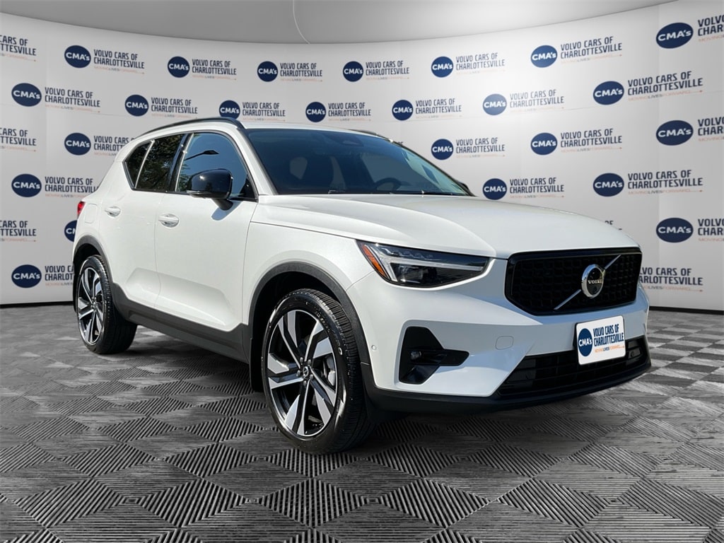 2023 Volvo XC40 AWD Ultimate photo 7