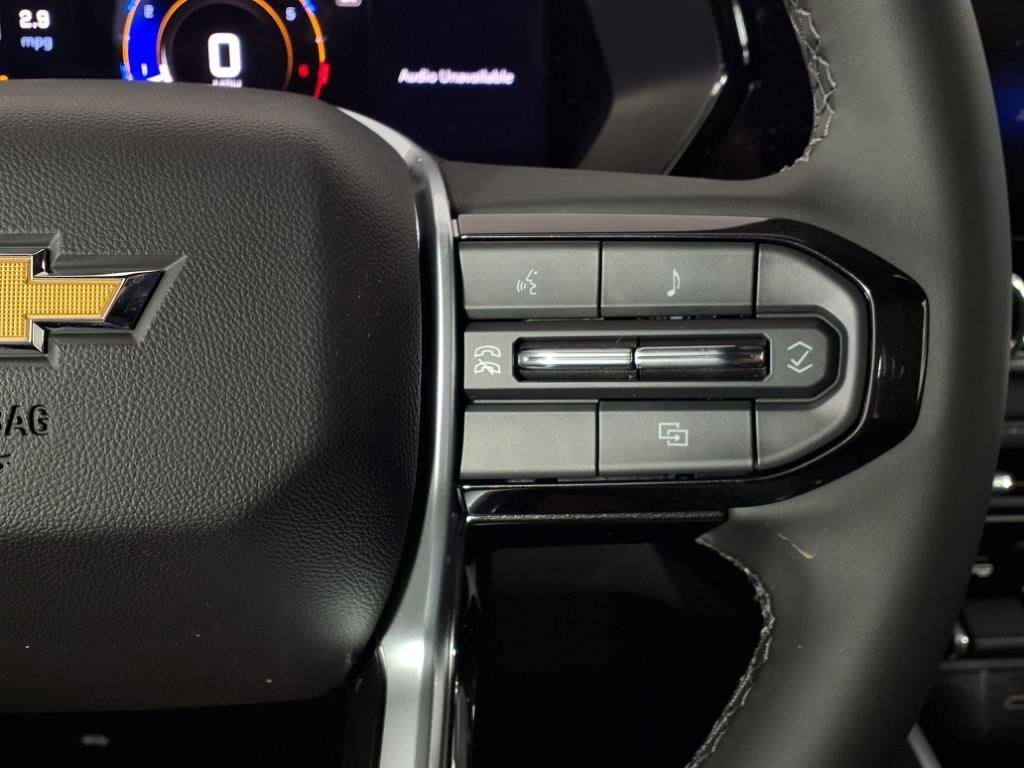 2025 Chevrolet Colorado Work Truck LT photo 8