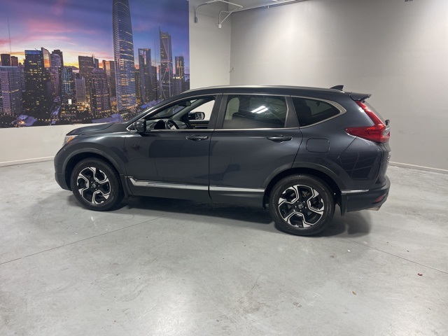 2017 Honda CR-V Touring photo 3