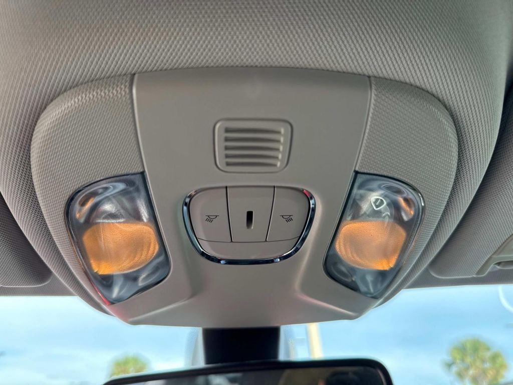 2019 Jeep Compass North Edition Latitude photo 32