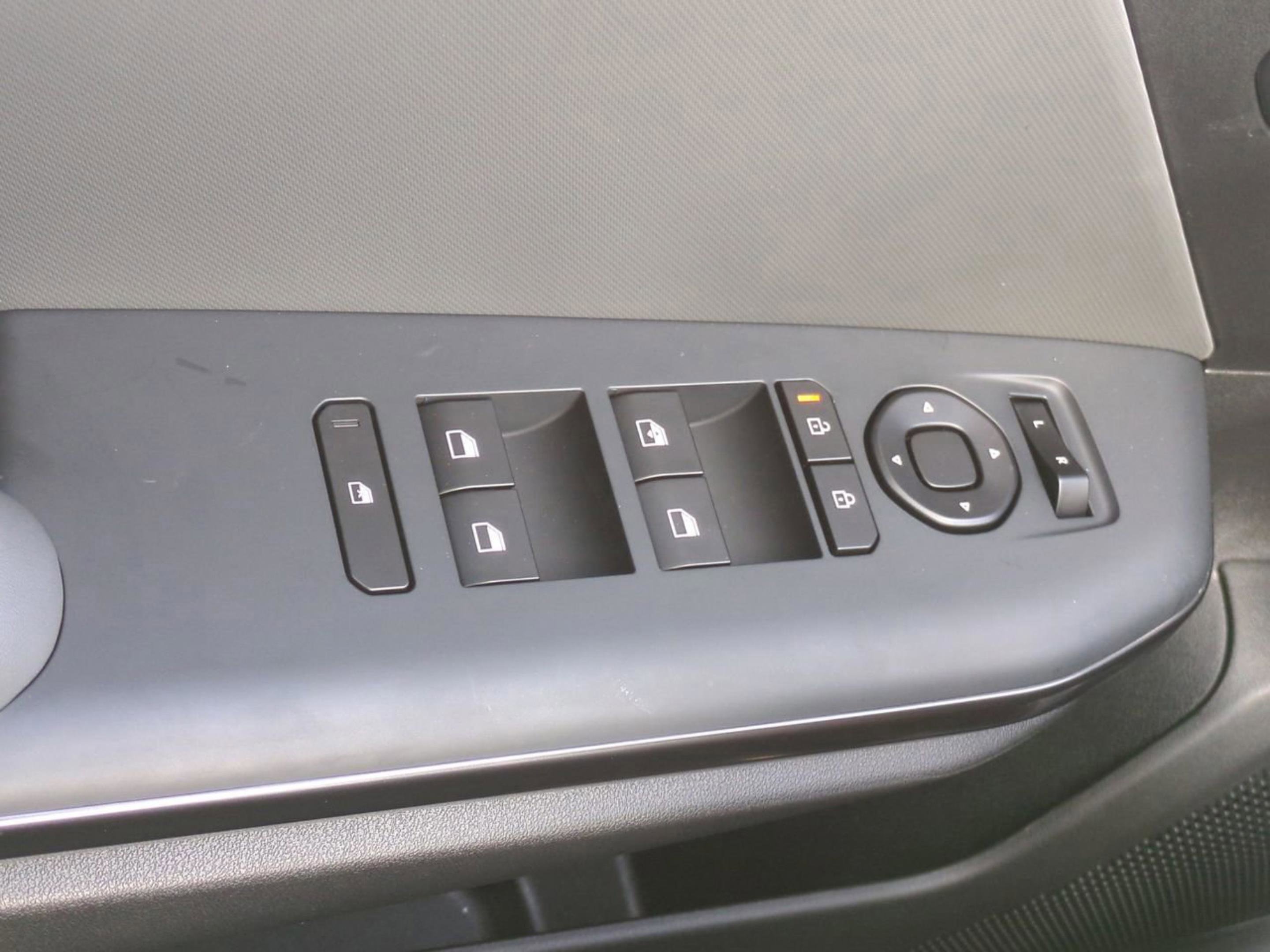 2025 Kia K4 LXS photo 22