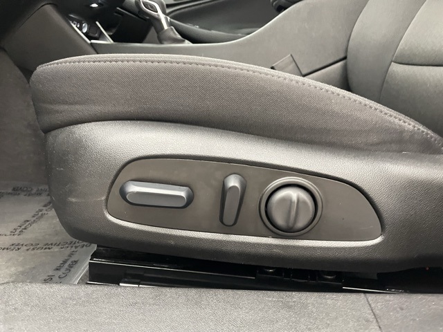 2023 Chevrolet Malibu 1LT photo 3